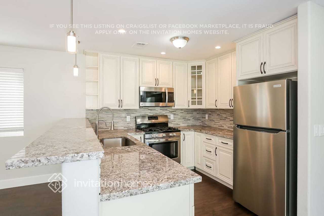 8201 Sickle Ln - Photo 5 of 16