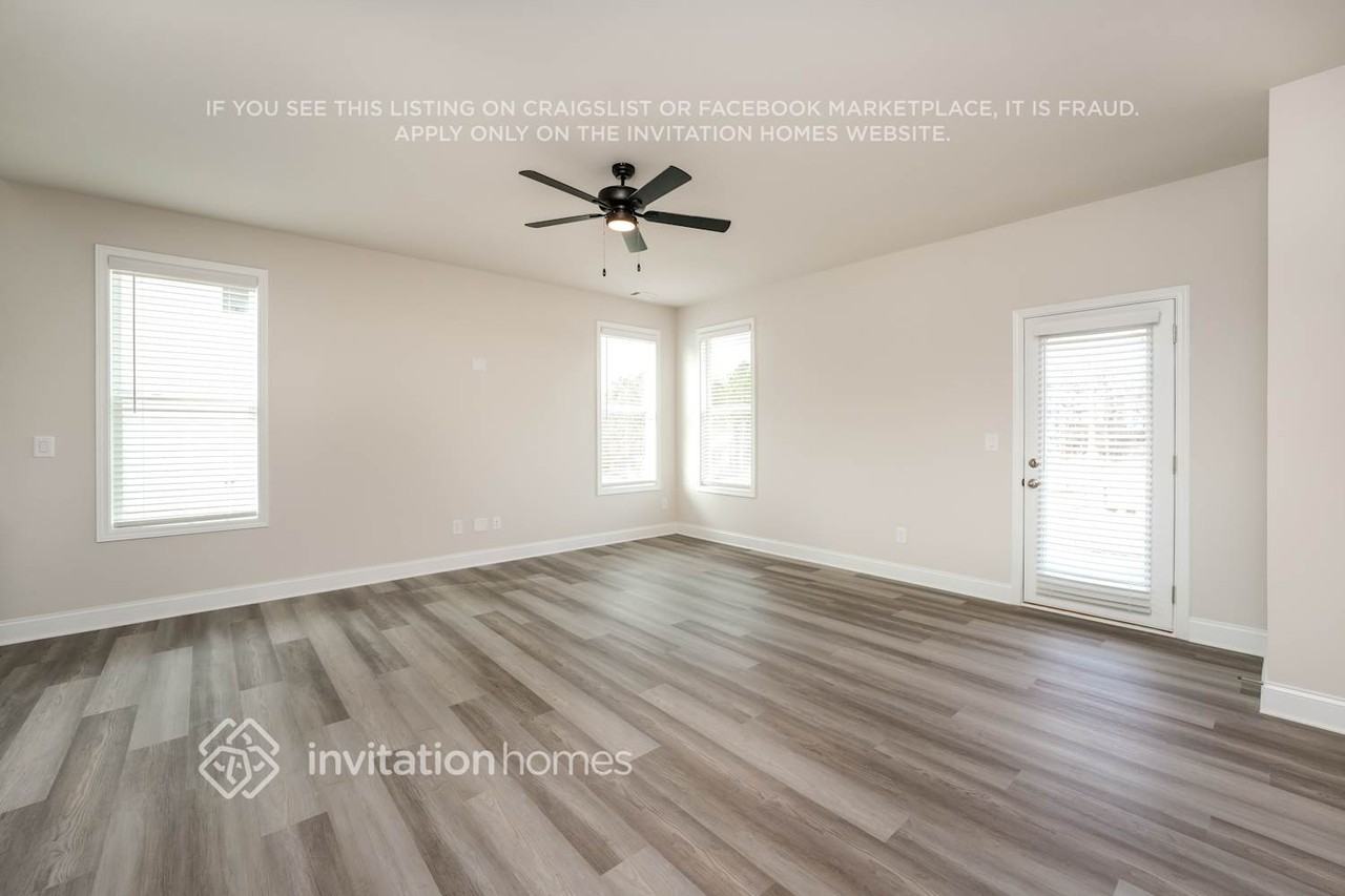 263 Katherine St - Photo 4 of 22