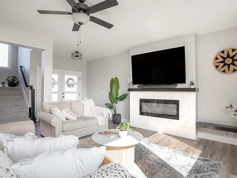 3217 Lakeview Dr Se #1 - Photo 2 of 10