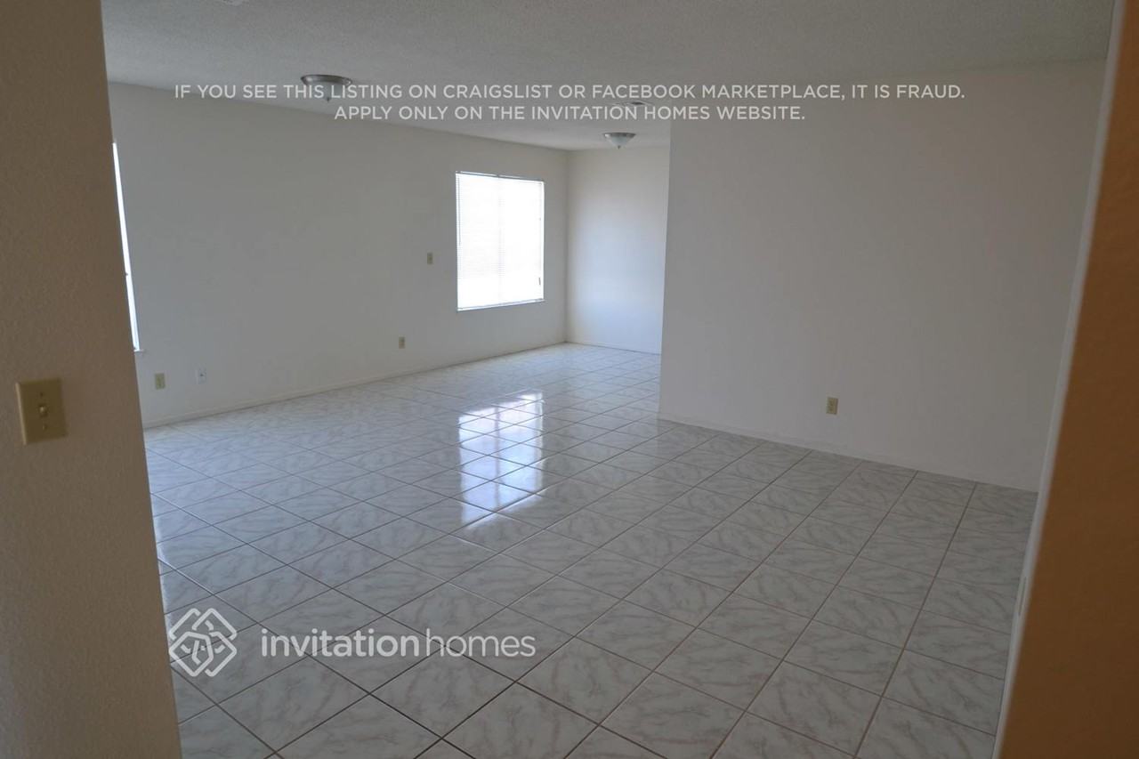 439 Bell Ave - Photo 2 of 11