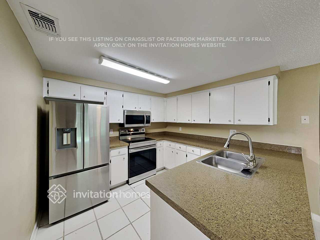 2808 Cedaridge Dr - Photo 6 of 18