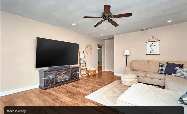 1119 Ferebee Ave #1 - Photo 5 of 15