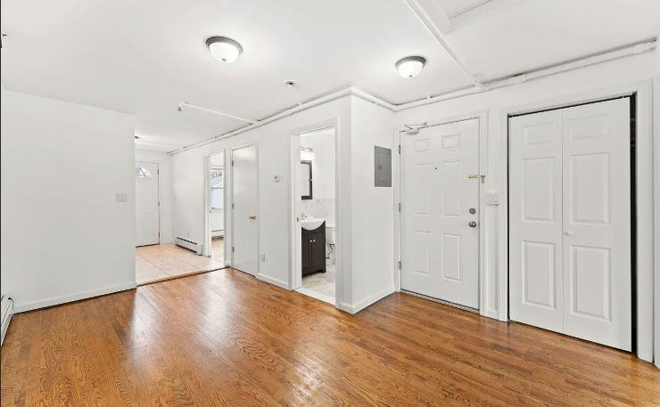 43 Jewett Ave #1 - Photo 4 of 10