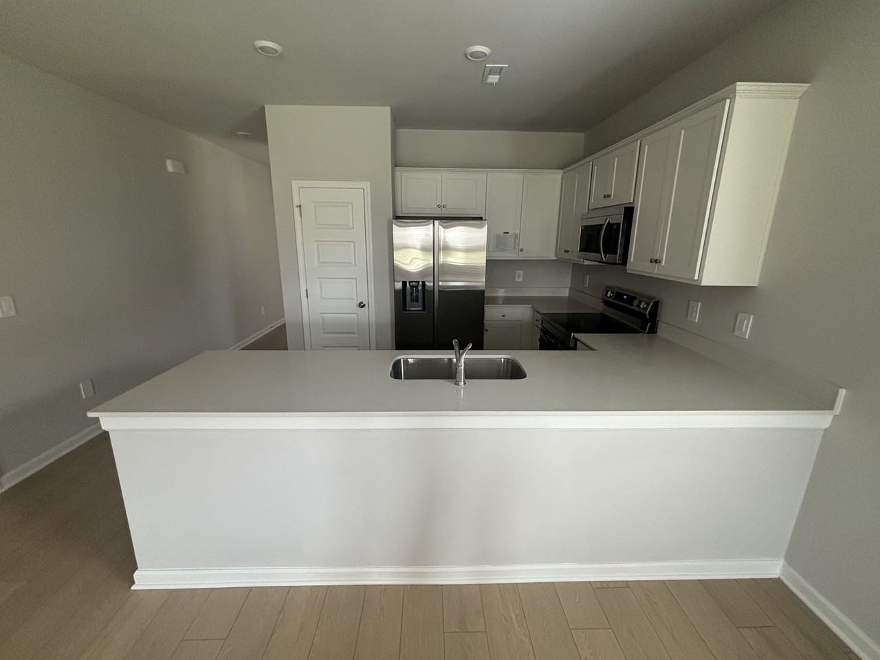 15416 Grayson Cir #1 - Photo 4 of 30