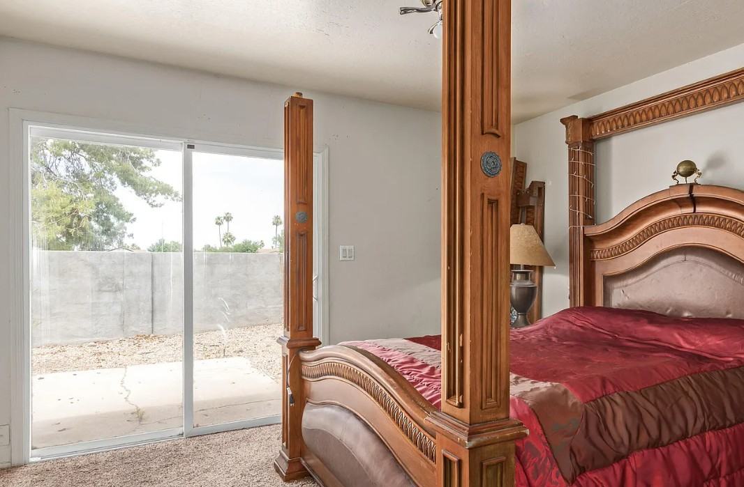 1312 E Hopi Cir #1 - Photo 4 of 26