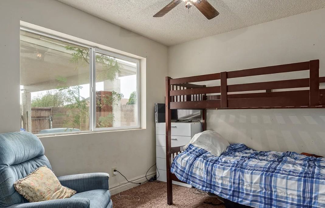 1312 E Hopi Cir #1 - Photo 6 of 26