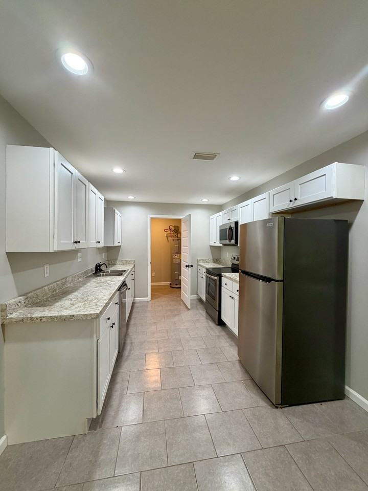 25105 Lavinia Ave #1 - Photo 2 of 21