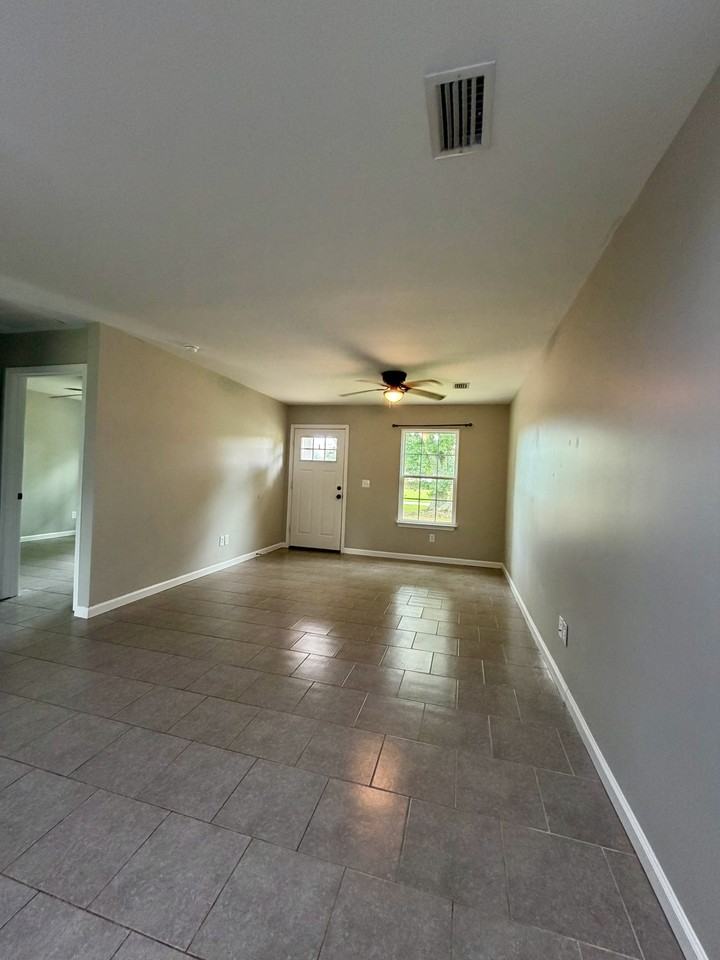 25105 Lavinia Ave #1 - Photo 5 of 21