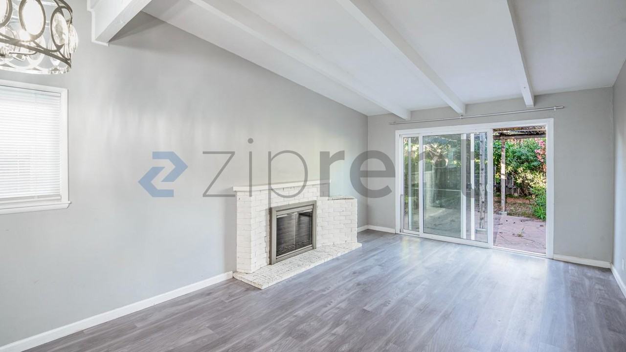 28368 Rochelle Ave - Photo 2 of 27