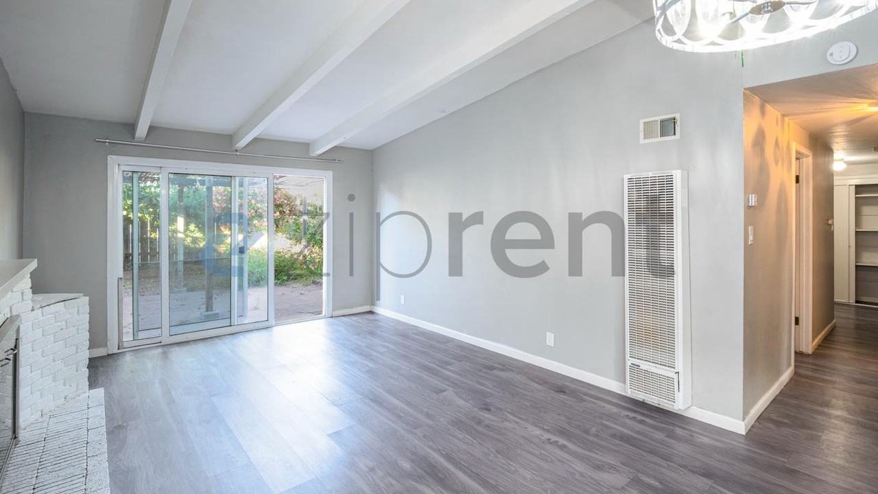 28368 Rochelle Ave - Photo 4 of 27