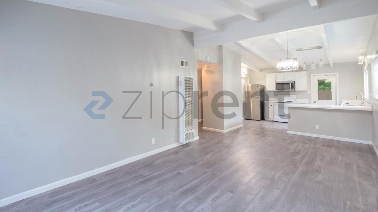 28368 Rochelle Ave - Photo 6 of 27