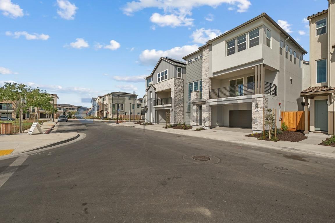 169 Splittail Way - Photo 4 of 40