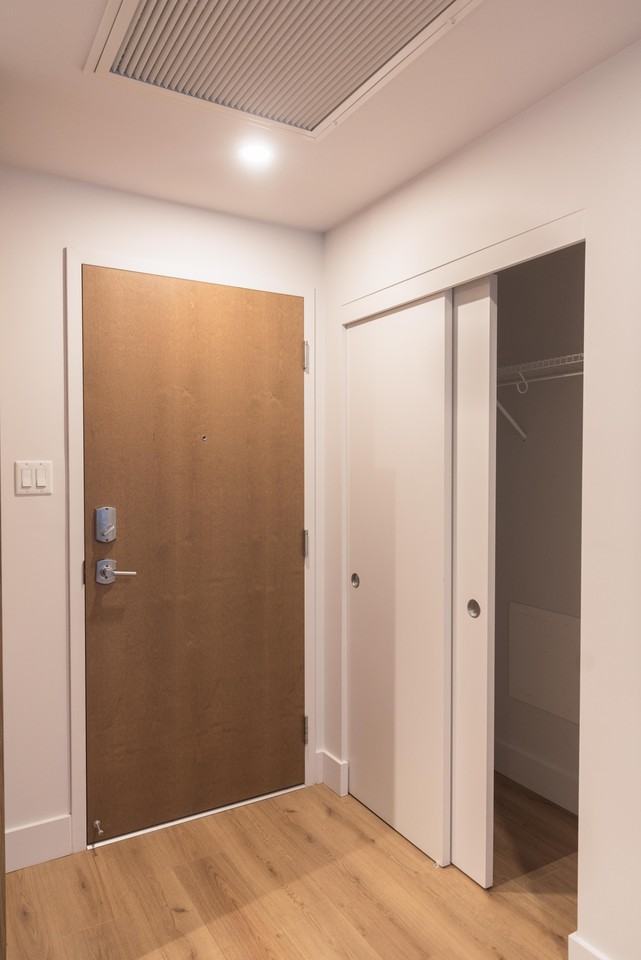 1090 Rue De Bleury — photo 2