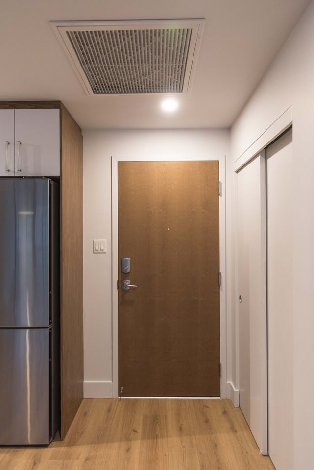 1090 Rue De Bleury — photo 3