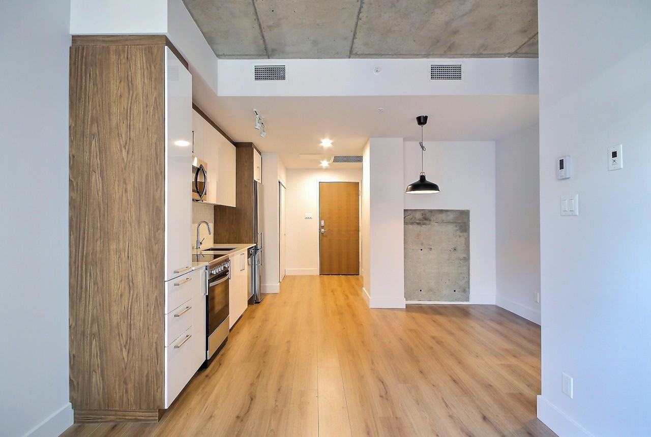 1090 Rue De Bleury — photo 3