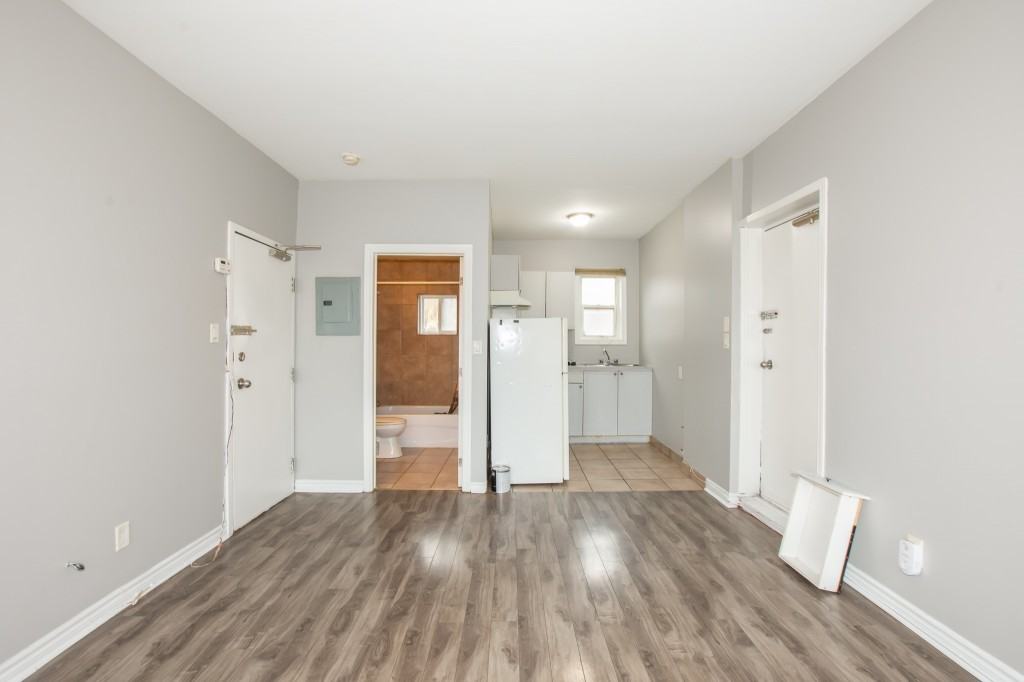 241 Gibson Ave - Photo 2 of 11