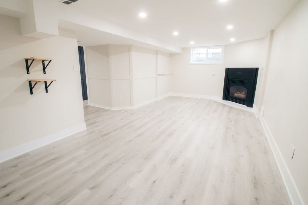 75 Jacobson Ave - Photo 4 of 17