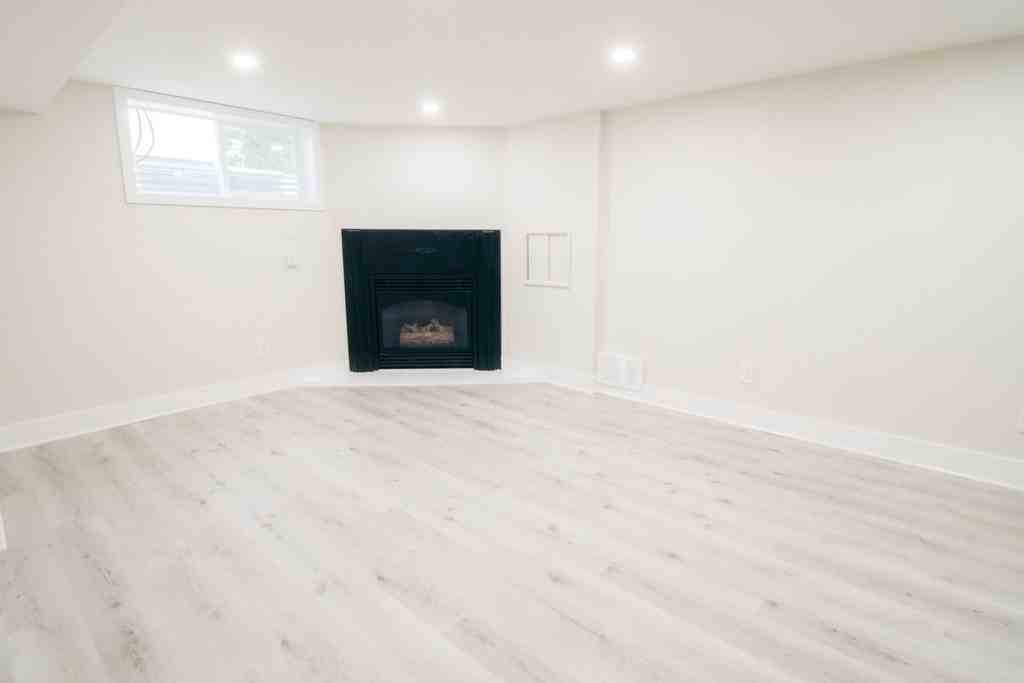 75 Jacobson Ave - Photo 6 of 17