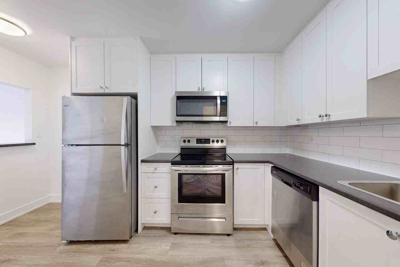 540 PROUDFOOT LANE - Photo 3 of 10