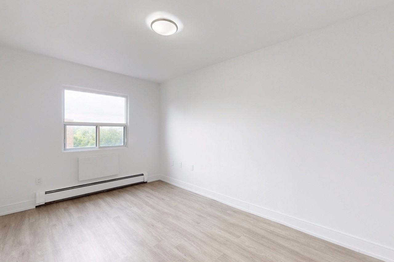 540 PROUDFOOT LANE - Photo 7 of 10