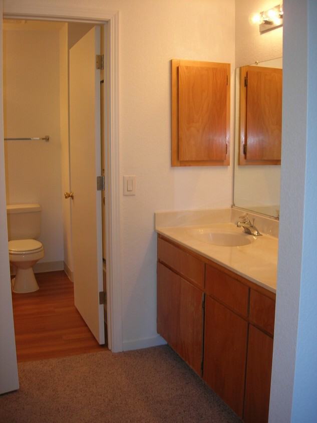 Lazzini Ave #1932C - Photo 3 of 7