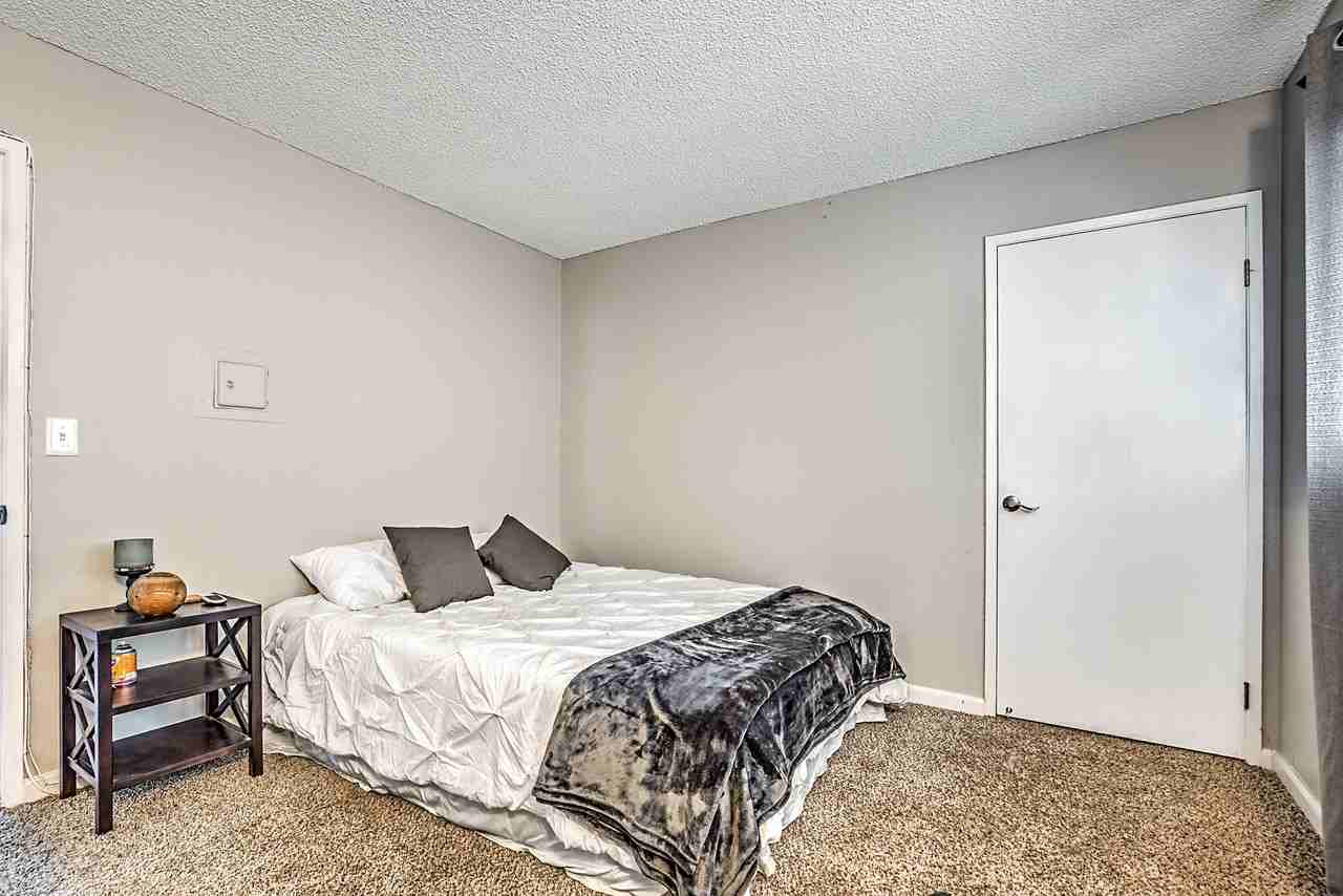 Del Amo Place Apartments - Photo 6 of 43
