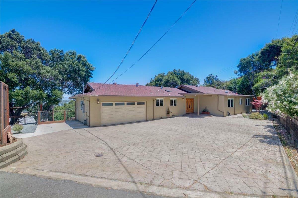 1239 Talbryn Dr - Photo 3 of 50