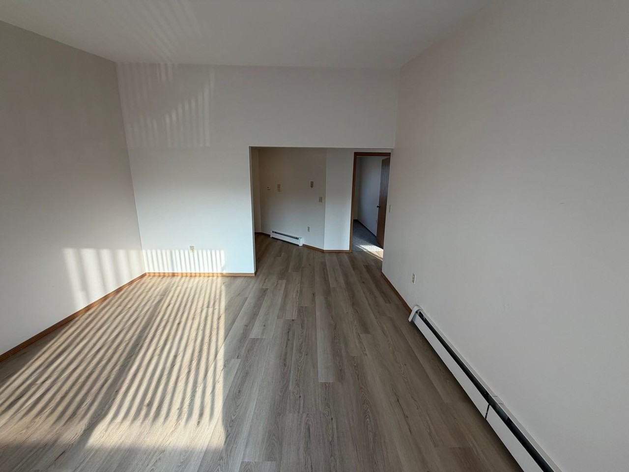 2677 Humboldt Rd - Photo 4 of 13