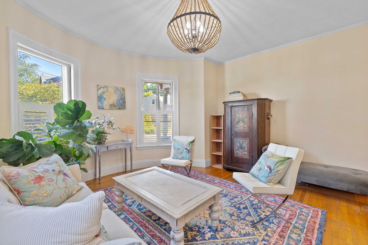 20 Mellen St #1 - Photo 4 of 25