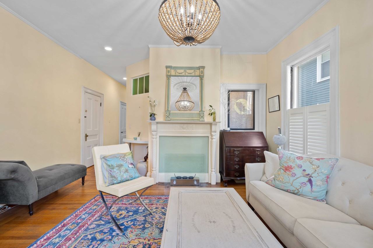 20 Mellen St #1 - Photo 5 of 25