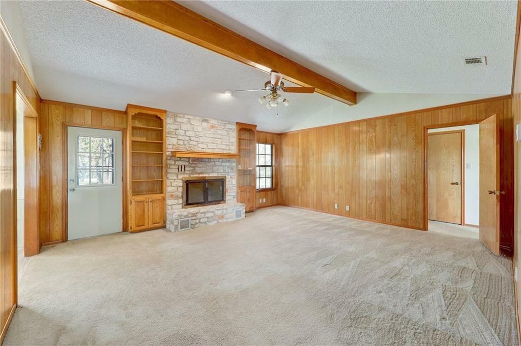 207 Rancho Bueno Dr - Photo 7 of 33