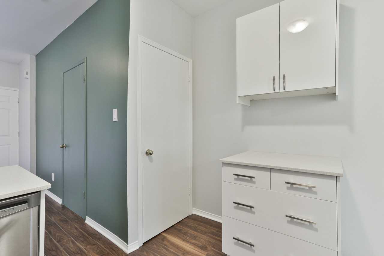 49 Hazelwood Ave - Photo 6 of 15