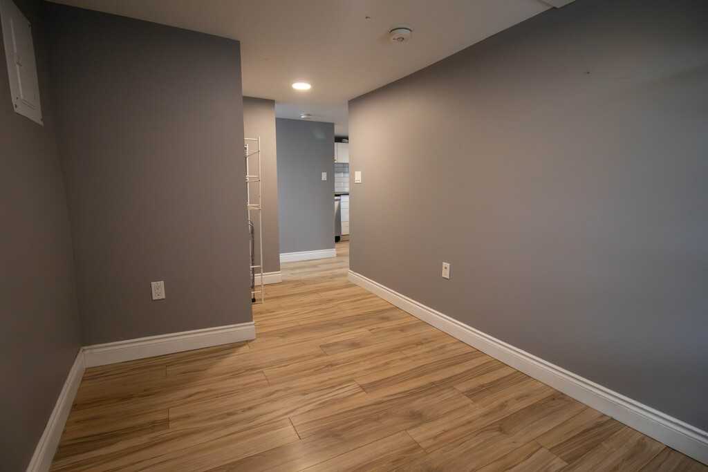 139 Oakdale Ave - Photo 2 of 11