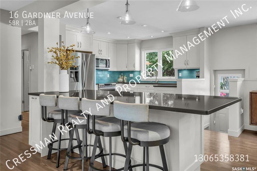 16 Gardiner Ave - Photo 4 of 29