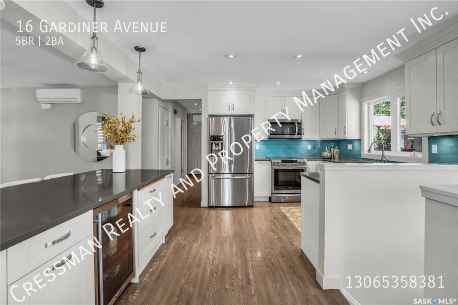 16 Gardiner Ave - Photo 5 of 29