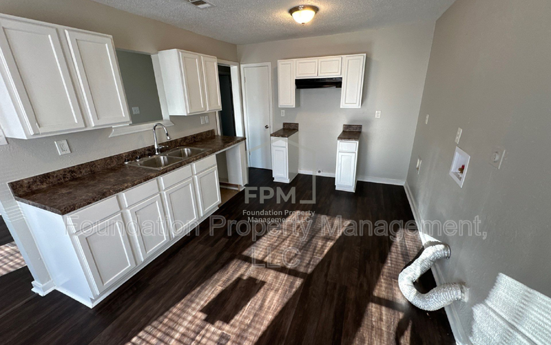 3791 Black Forest Dr - Photo 4 of 17