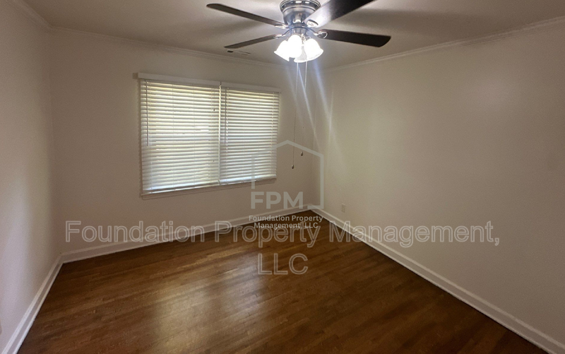 1169 Dearing Rd - Photo 6 of 12