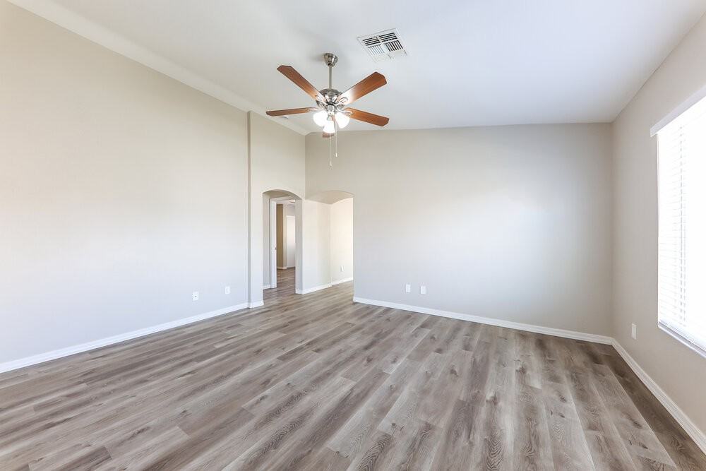 12234 N 121st Ln - Photo 4 of 16