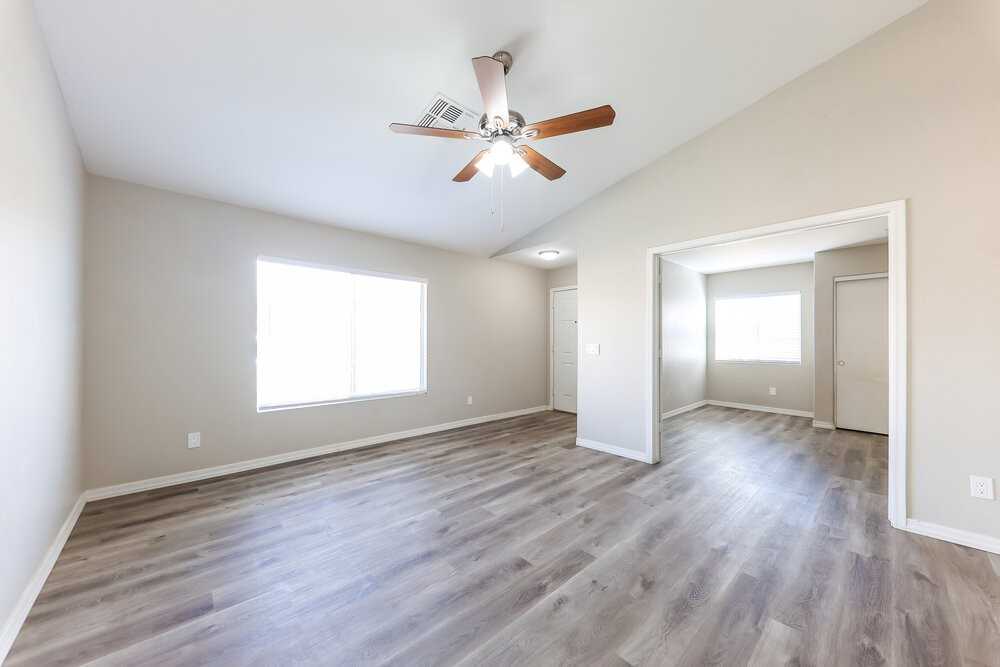 12234 N 121st Ln - Photo 6 of 16