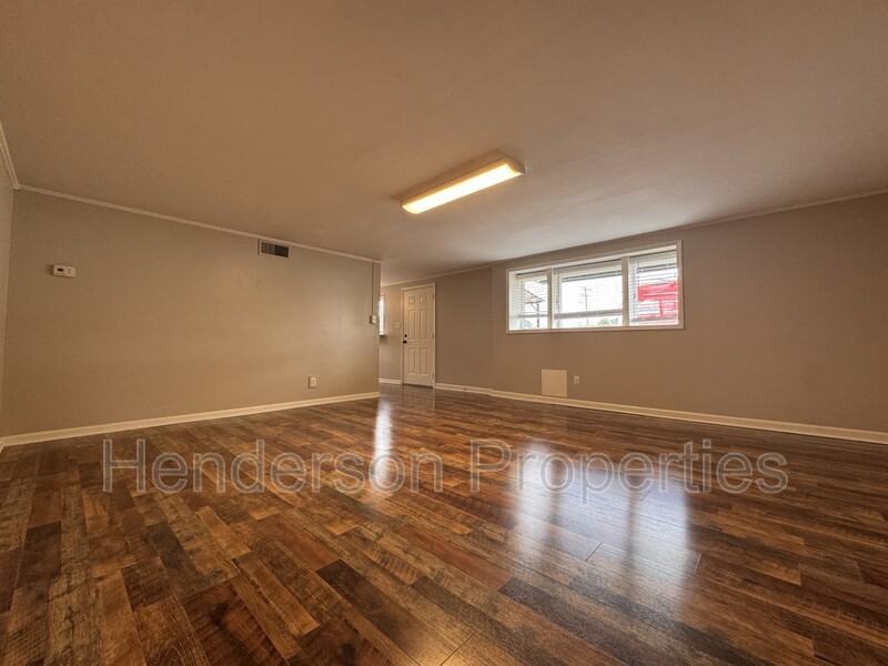 224 28th Avenue Pl Ne #C - Photo 3 of 5