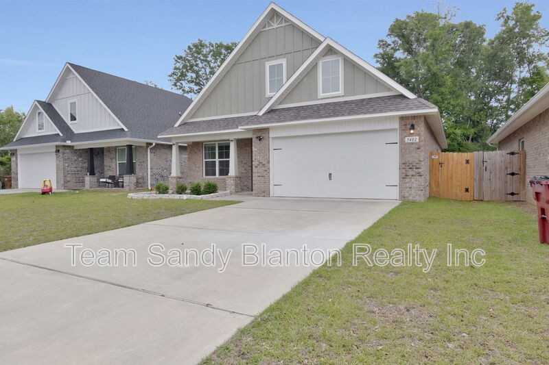 5402 Parkside Dr - Photo 4 of 50