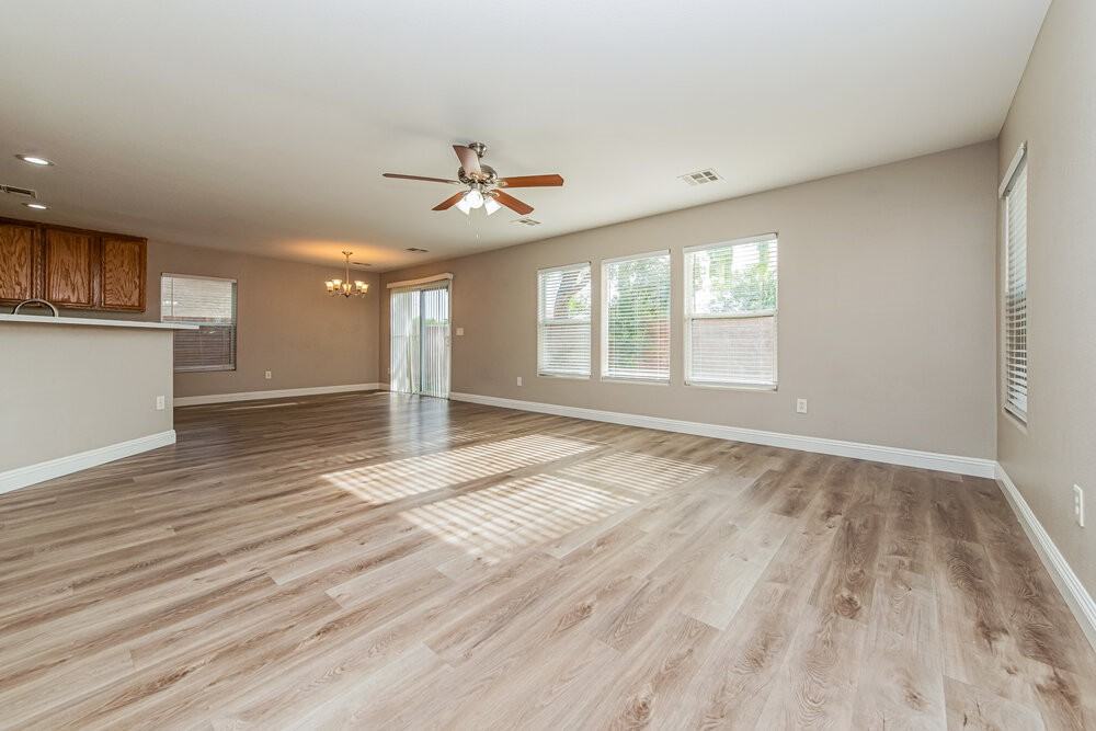 5820 Gemstone Peak St - Photo 5 of 17