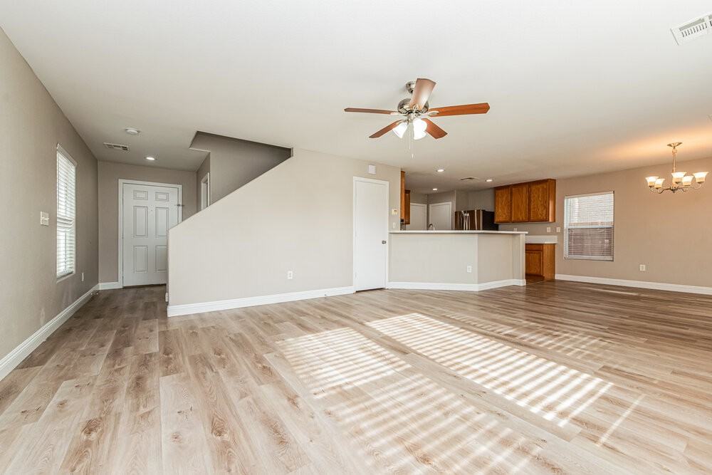 5820 Gemstone Peak St - Photo 6 of 17