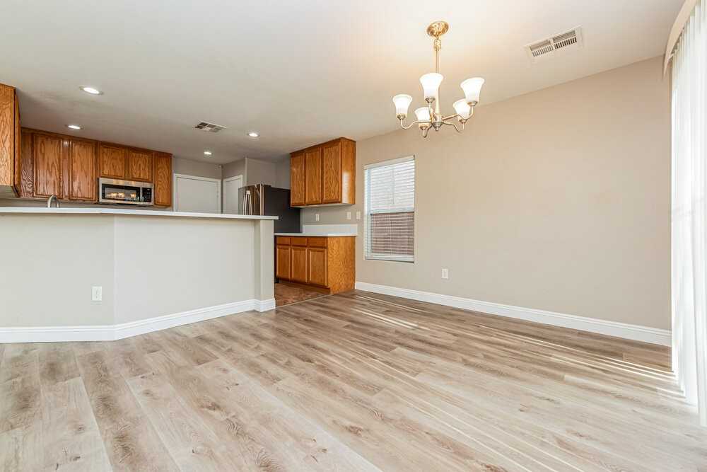 5820 Gemstone Peak St - Photo 7 of 17