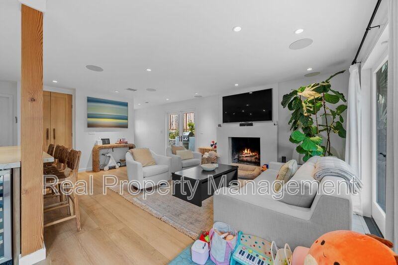 253 Calle De Madera - Photo 3 of 20