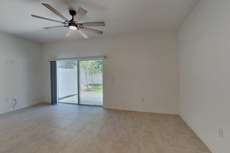 4830 Revolutionary Way - Photo 7 of 28