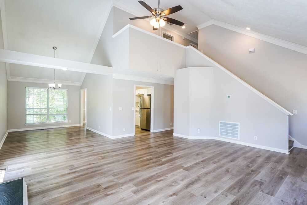3408 Cobble St - Photo 4 of 17