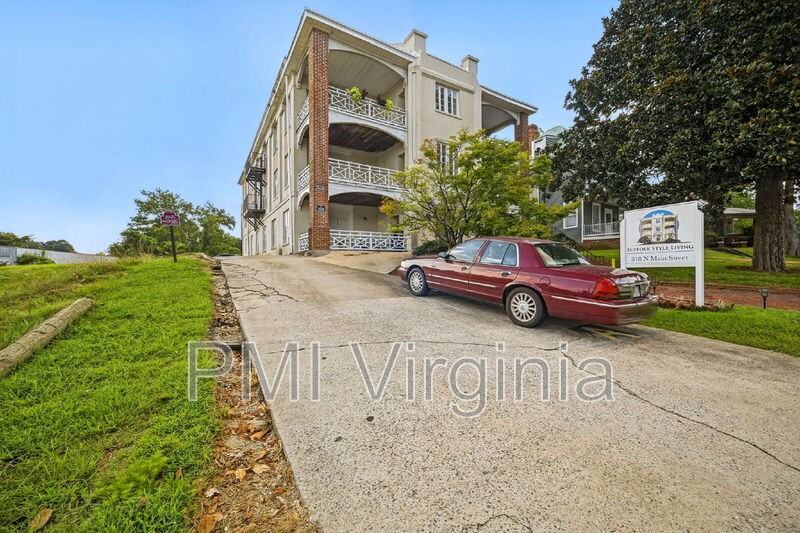 318 N Main St #G - Photo 3 of 24