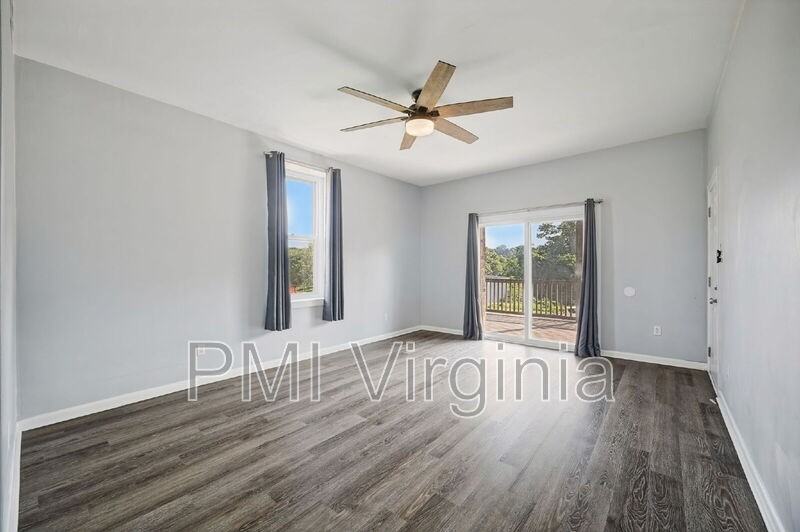 318 N Main St #G - Photo 6 of 24