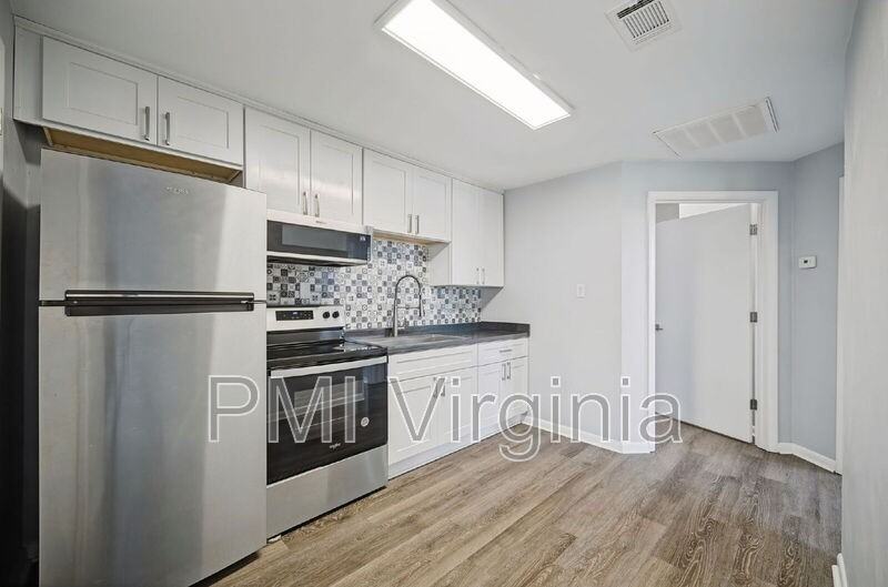 318 N Main St #G - Photo 7 of 24
